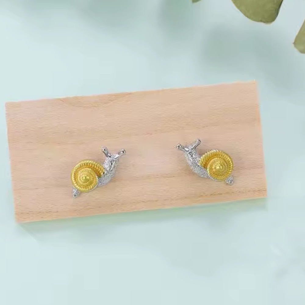 Snail Petite Gold Silver Earrings - Picture 8 of 9